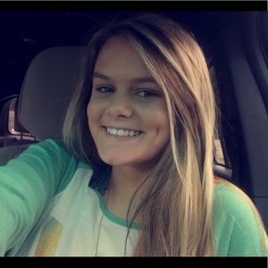 Meet your Posher, Hailey